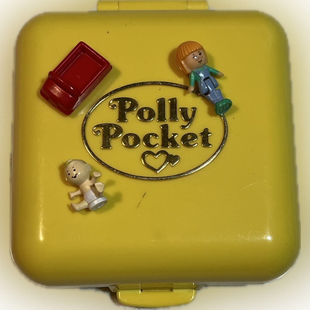 Vintage Polly Pocket Midge's Play School c1989 Bluebird Yellow Square COMPLETE - Picture 3 of 6